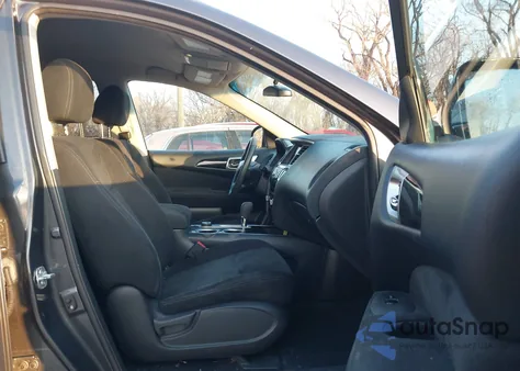 2014 Nissan Pathfinder S z USA, uszkodzony, nr VIN 5N1AR2MM5EC691000